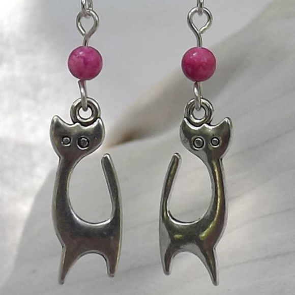 4/$25 ~Silver kitty earrings with pink fossil bead - Picture 2 of 2